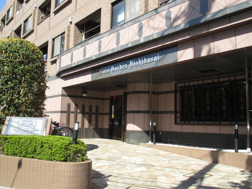 Entrance. Common areas