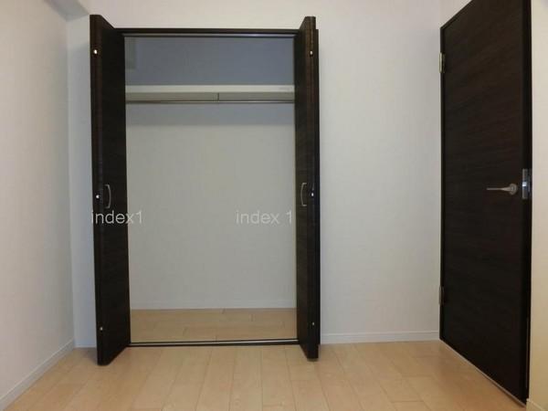 Receipt. Closet clothing and accessories from entering plenty!