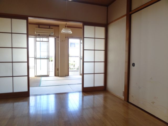 Living and room