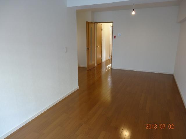 Living. Indoor (July 2013) Shooting