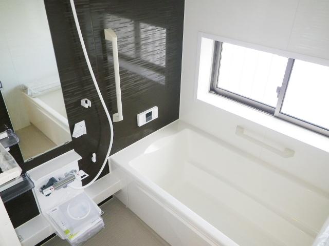 Same specifications photo (bathroom). It is the example of construction