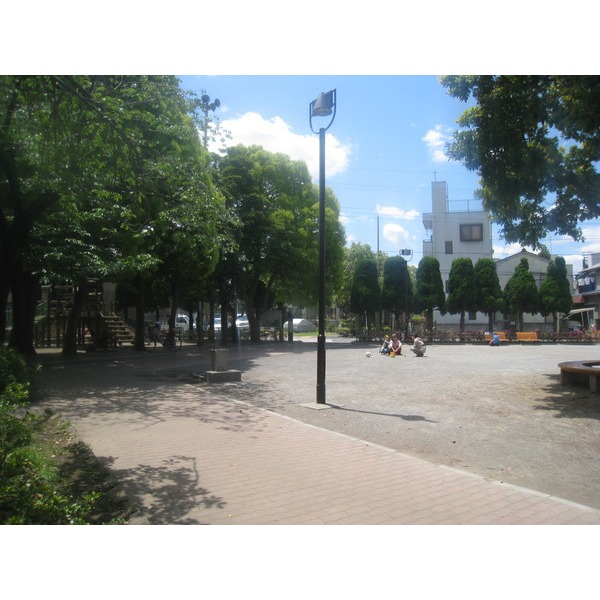park. Ichinoe Sakaigawa 1002m up to green space (park)