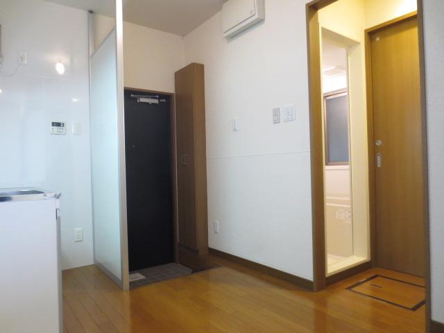 Living and room. DK