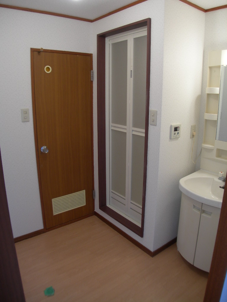 Washroom. Washroom