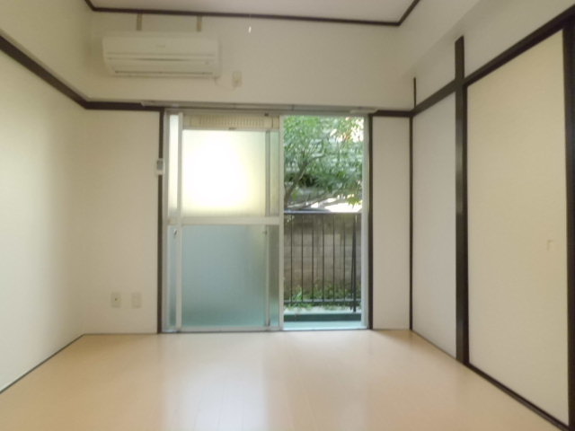 Living and room