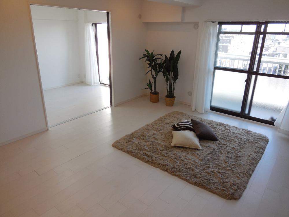 Non-living room. If Akehanate Western-style rooms of the door between the LDK and the continued, Spread a large space of a whopping 23.5 quires