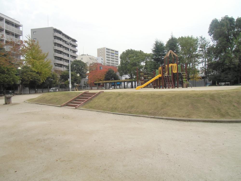 Other. A 1-minute walk from the municipal Kojima park (about 20m)