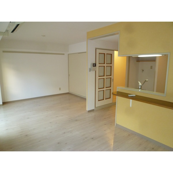 Living and room