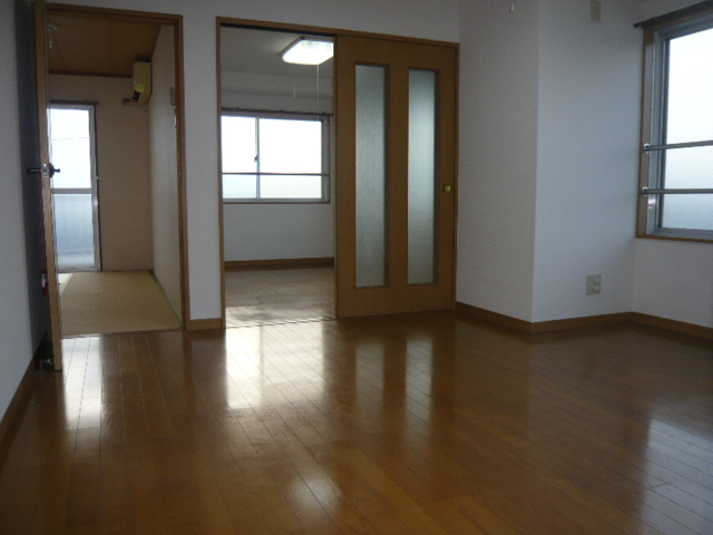 Living and room