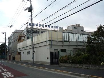 Primary school. 812m to Edogawa Ward Kamiisshiki Minami Elementary School