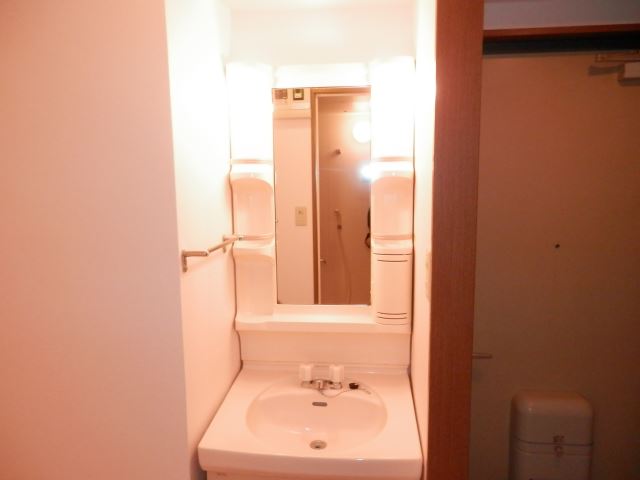 Washroom. Wash