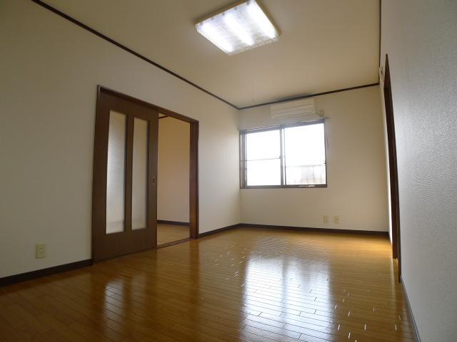 Living and room