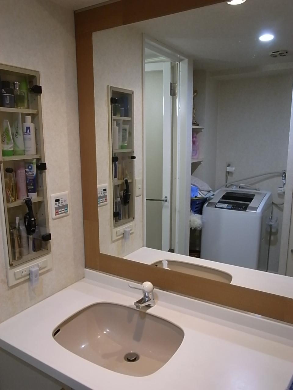 Wash basin, toilet. There is also bidet feature in restroom