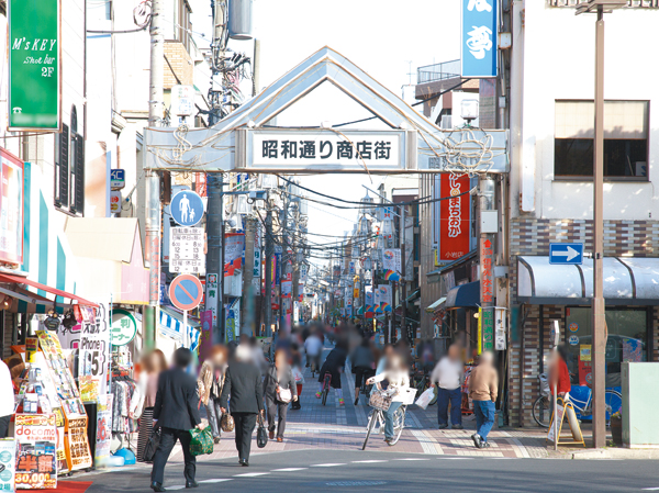 Surrounding environment. Koiwa Showa-dori shopping street (a 5-minute walk, About 400m)