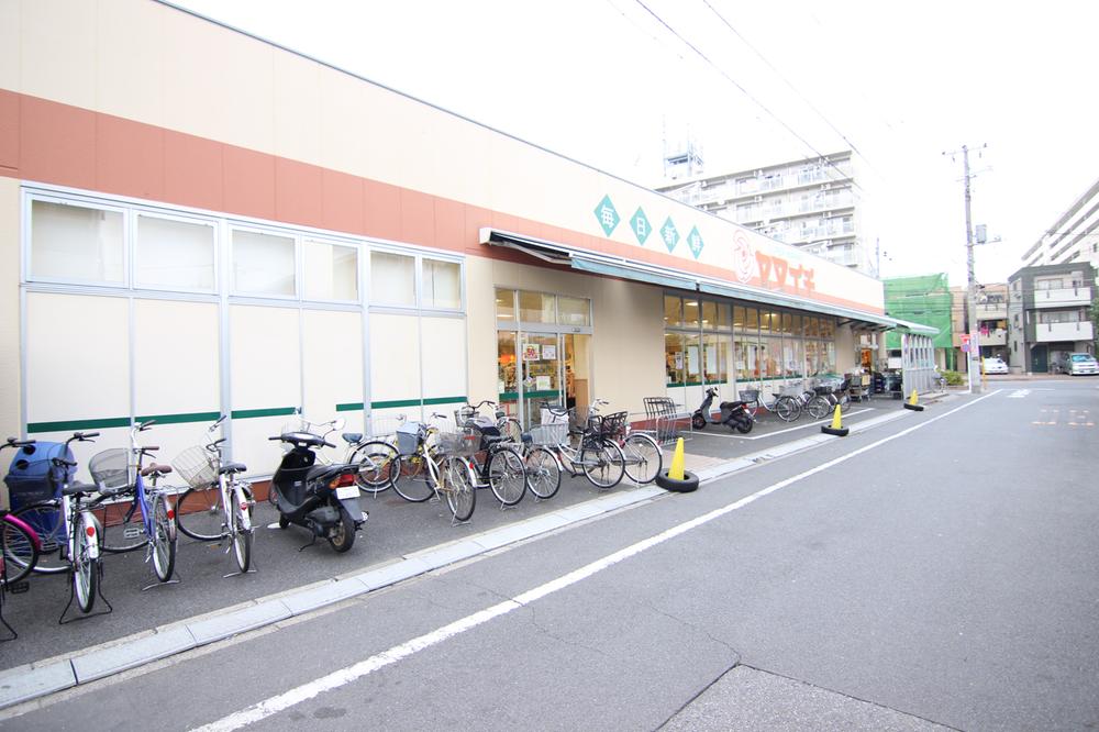 Supermarket. Yamaichi Kitakasai shop