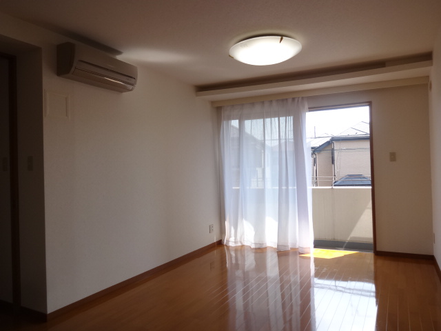 Living and room
