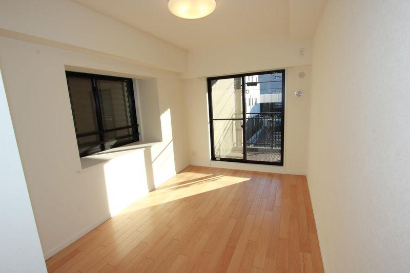 Non-living room. 7.0 Pledge with a bay window Western-style 1