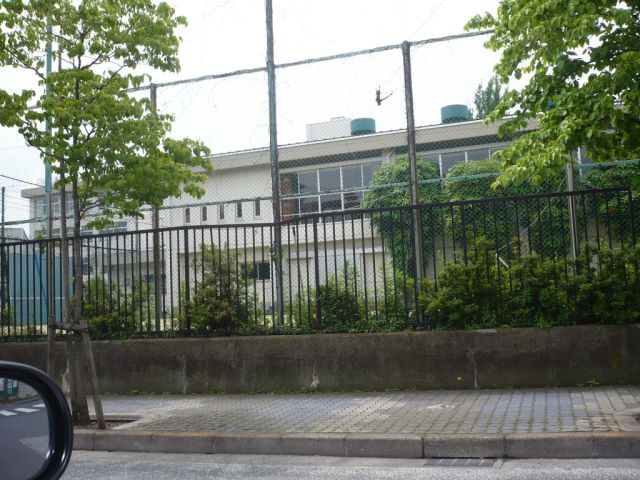 Junior high school. Municipal Shinozaki until the second junior high school (junior high school) 1900m