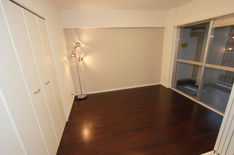 Non-living room. Western-style 4 4.8 Pledge