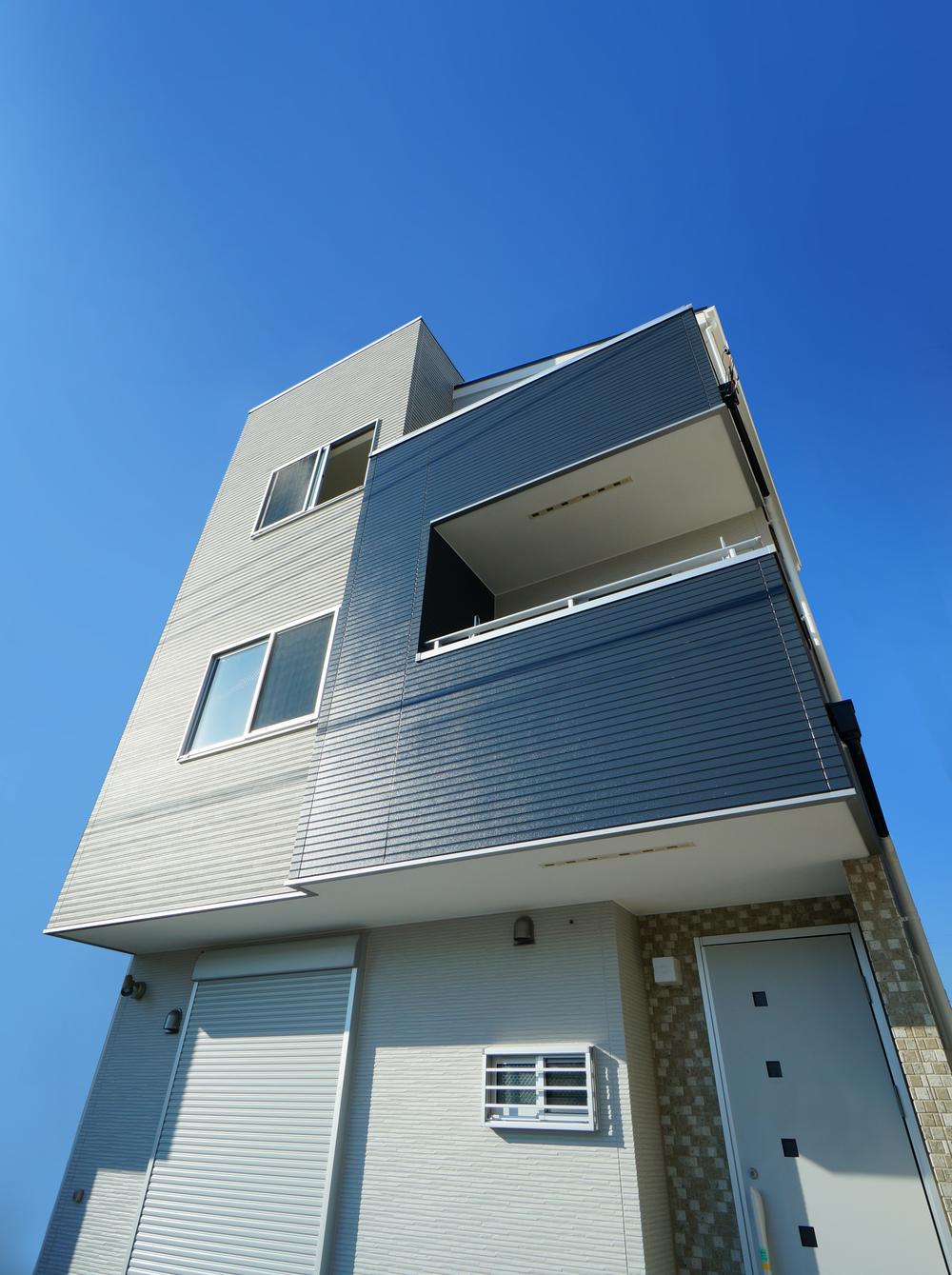 Local appearance photo.  ■ 3-story pour the sunlight from the south ■ Sharp modern exterior design