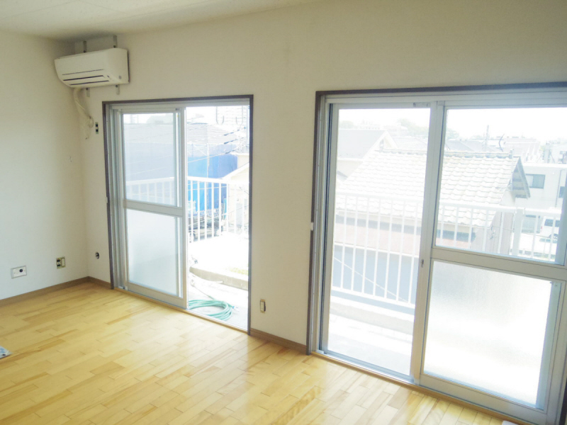 Living and room