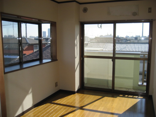 Living and room