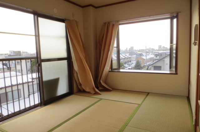 Living and room