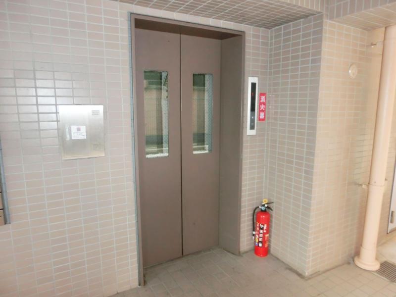 Other Equipment. Lifts. Easy to your room.