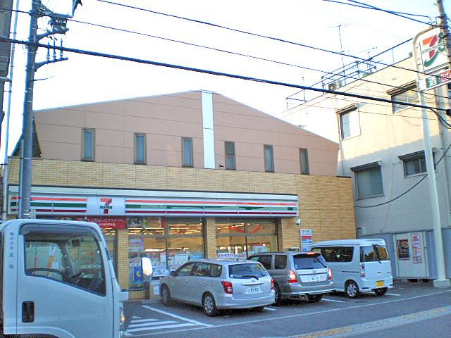 Convenience store. Seven-Eleven 350m to Edogawa Kamiisshiki shop