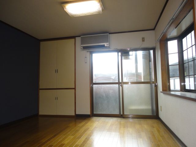 Living and room