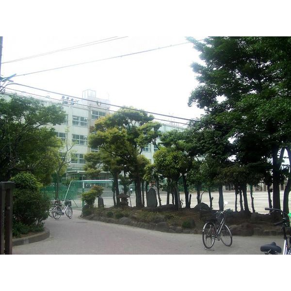 Junior high school. 395m to Edogawa Ward Kasai second junior high school (junior high school)