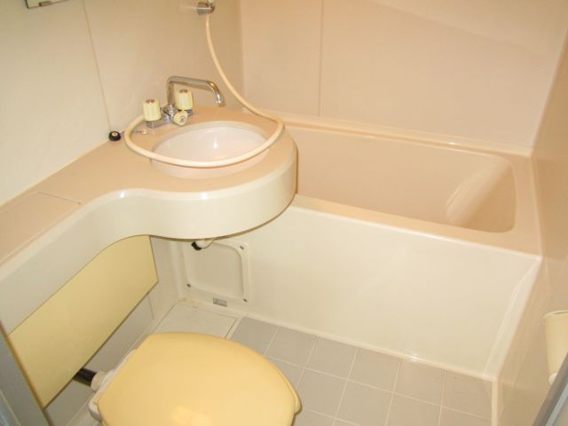Bath. unit bus