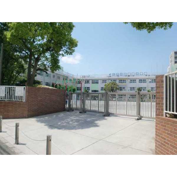 Primary school. 151m to Edogawa Ward Shinozaki elementary school (elementary school)