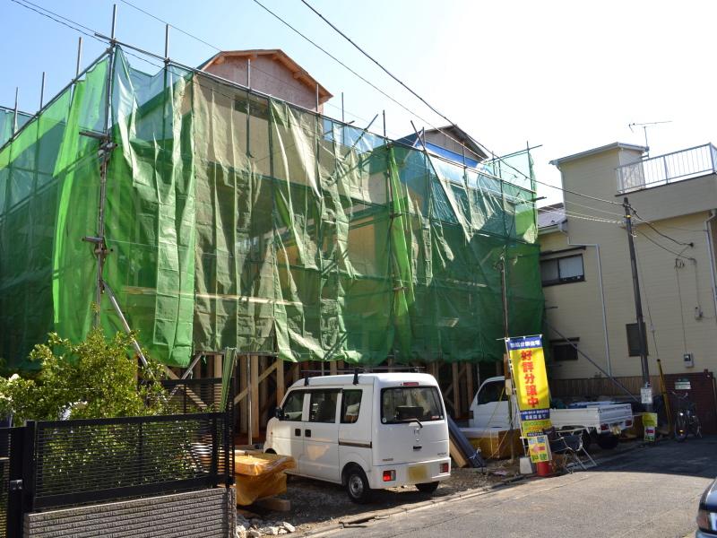 All two buildings site nestled in local (11 May 2013) shooting a quiet residential area. Local (11 May 2013) Shooting