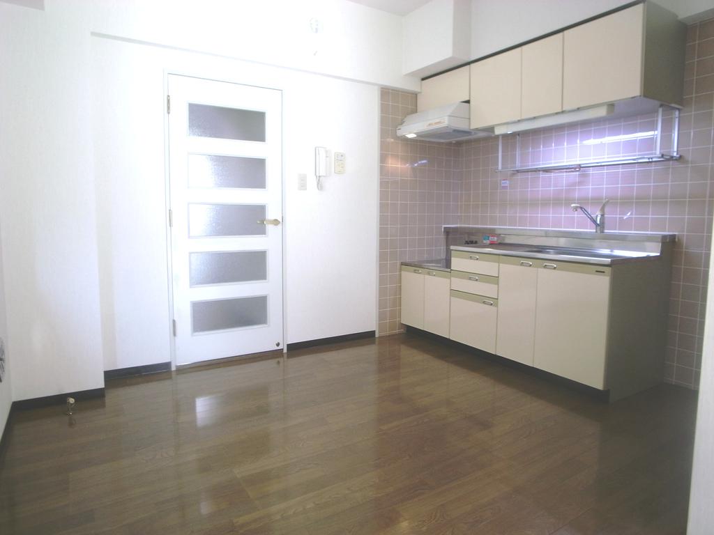 Kitchen. dining