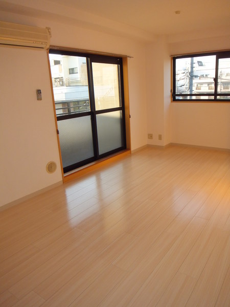 Living and room
