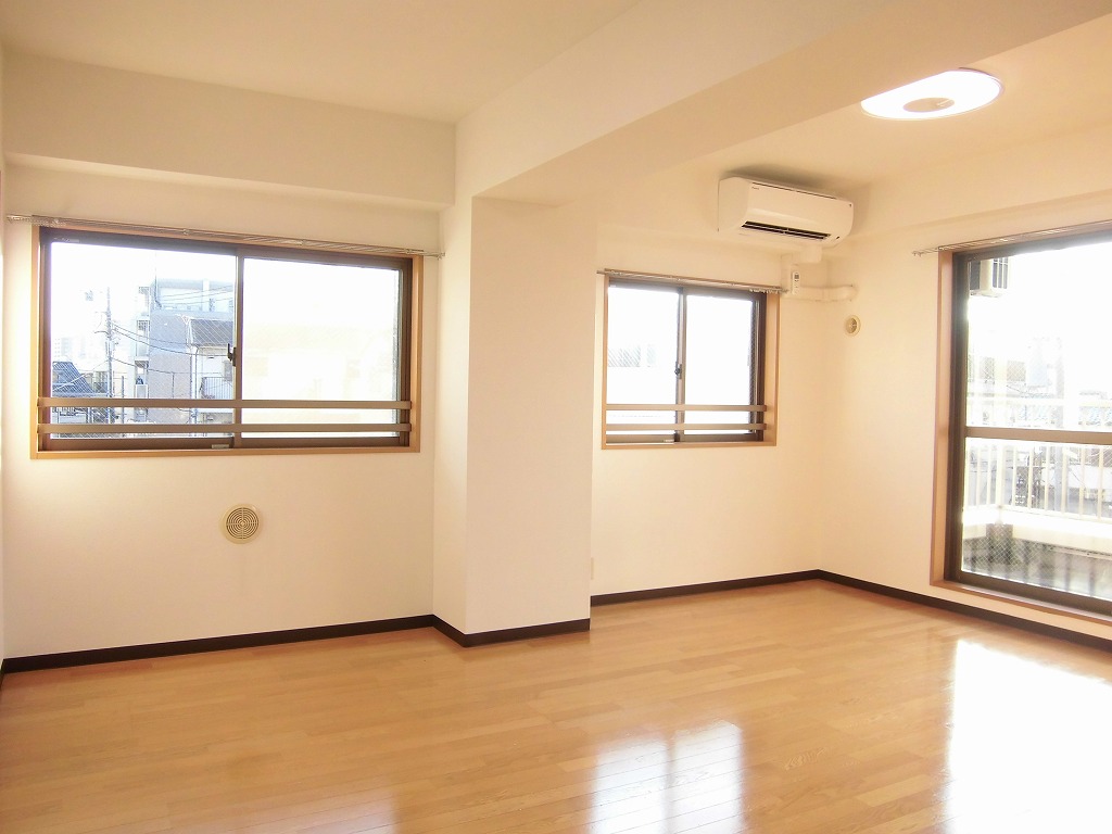 Living and room