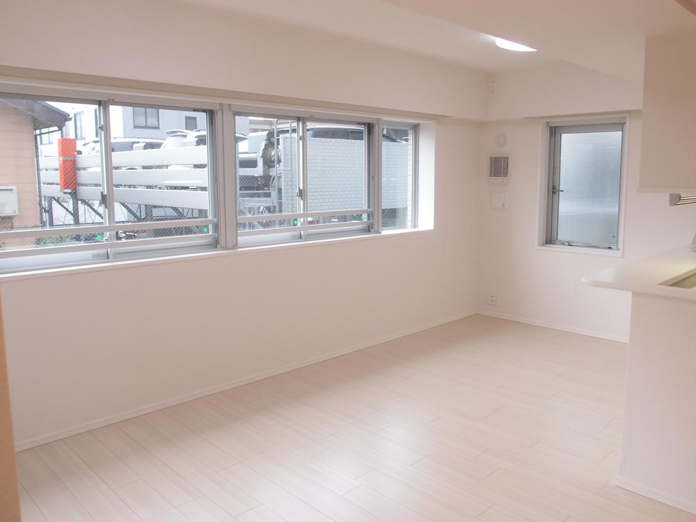 Living. Living-dining (12.1 tatami mats)