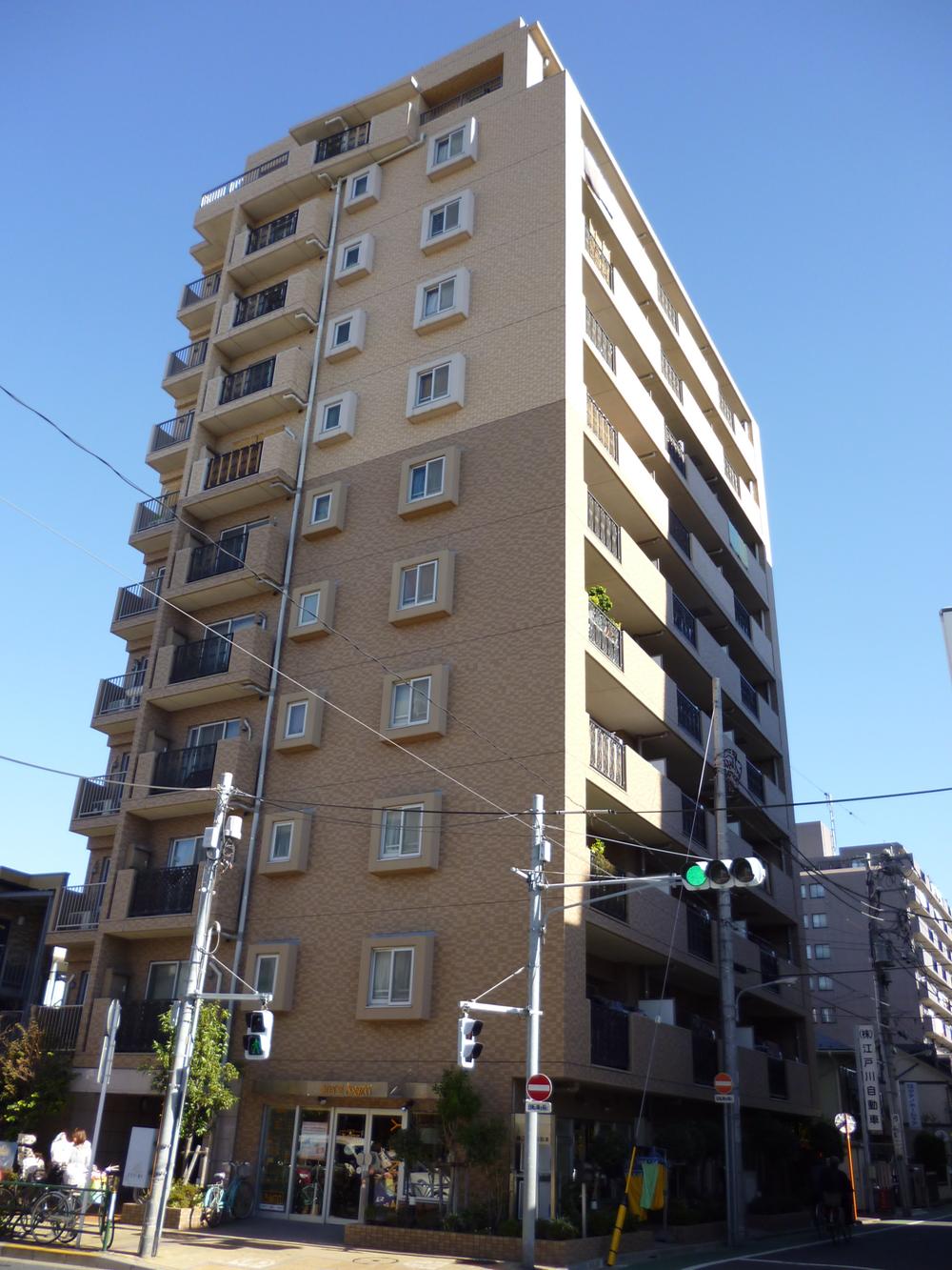 Local appearance photo. Local (12 May 2013) Shooting