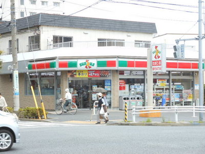 Convenience store. Thanks Kasai Kyoei Bridge store (convenience store) up to 100m