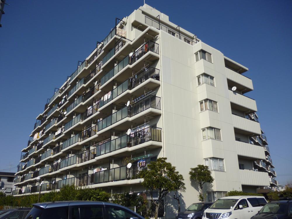 Local appearance photo. Local (12 May 2013) Shooting