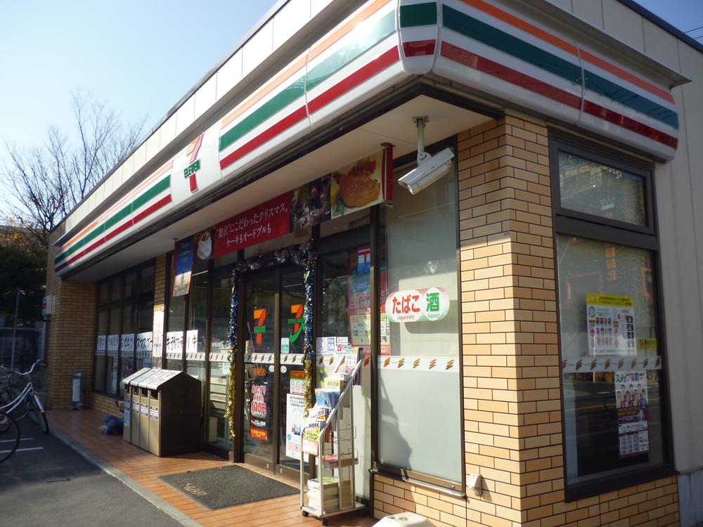 Other. Seven-Eleven (1 minute walk ・ About 40m)