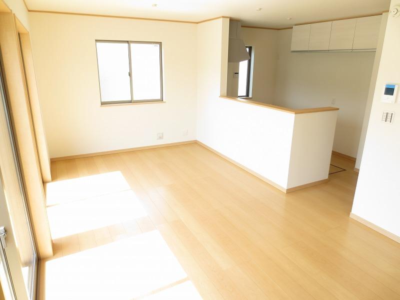 Living. D Building The first floor living room I'm bright, attract widely.