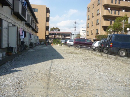 Parking lot