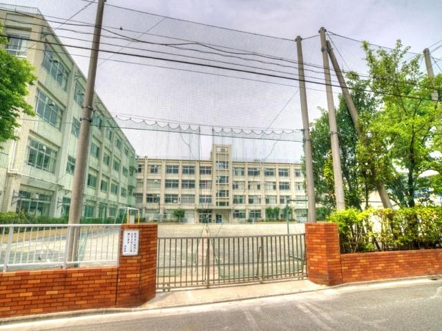 Junior high school. 539m to Edogawa Ward Koiwa first junior high school