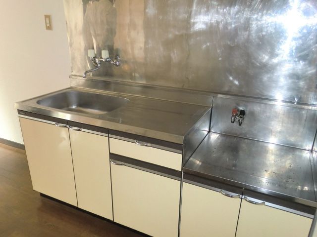 Kitchen. Kitchen