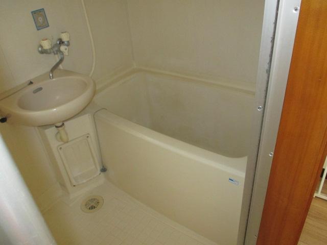 Bath. Bathroom