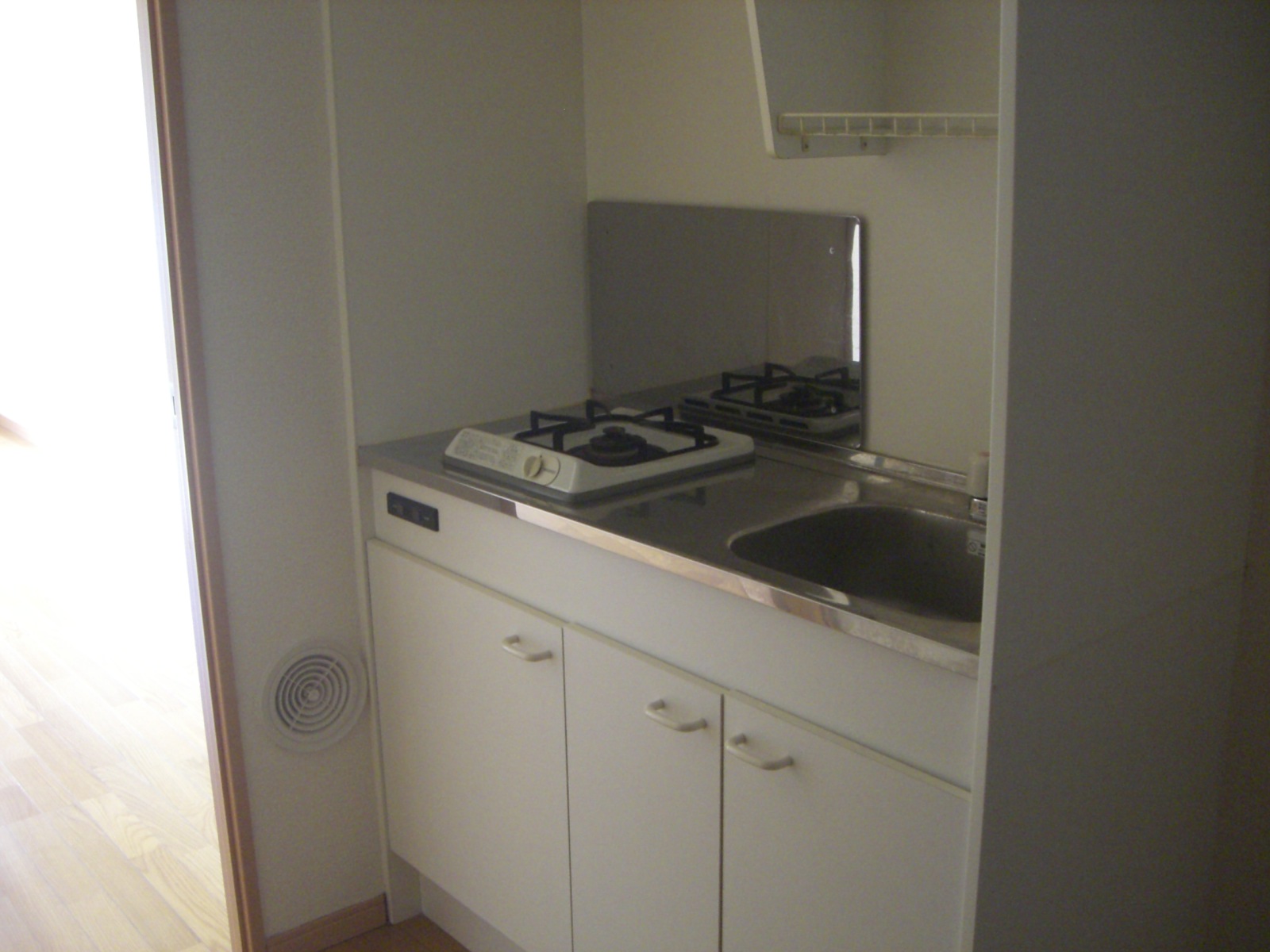 Kitchen. 1-neck With gas stove Photos and the same type