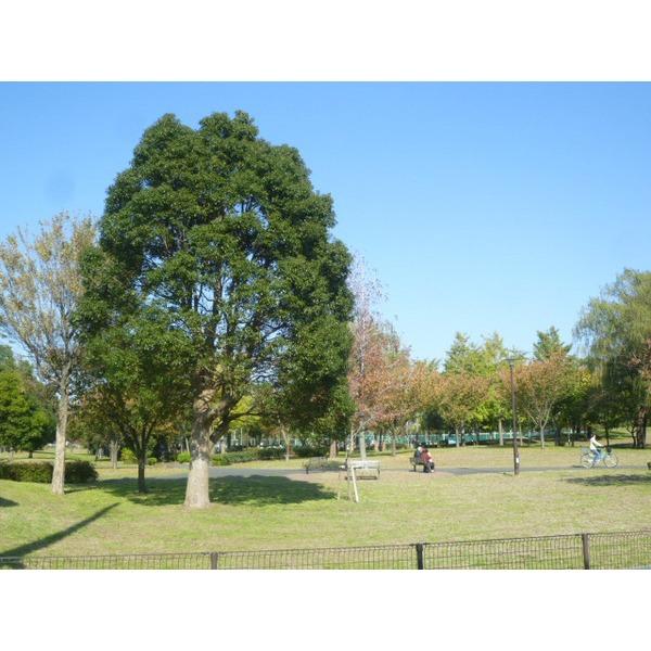 park. 731m until Yagochi Tennis Court