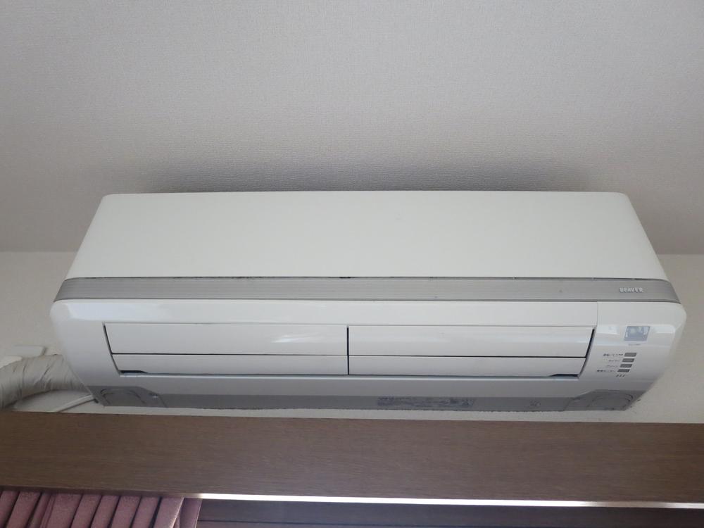 Other. living ・ Japanese-style room ・ Western-style in comes with three air conditioning